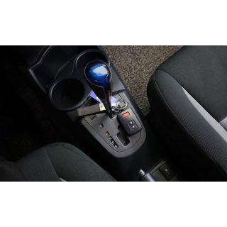 884357
