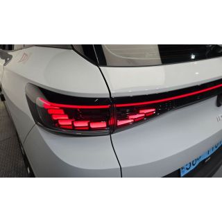 890370