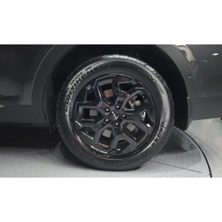 887898