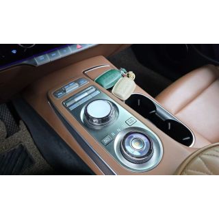 943736