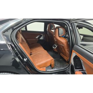 325608