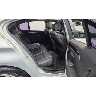 979972