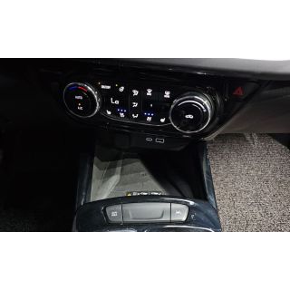 243879