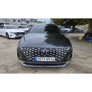 822596