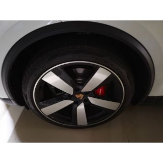 326163