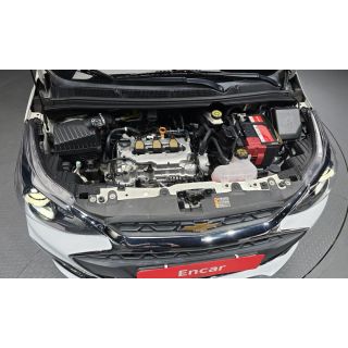 104583