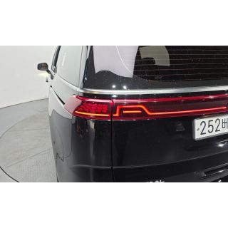 195648