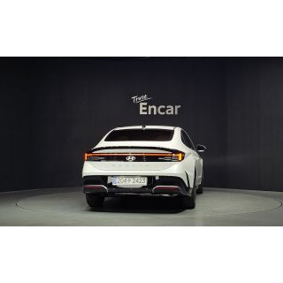 807529