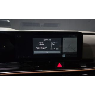 893458