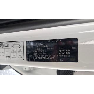 498435