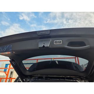 907597