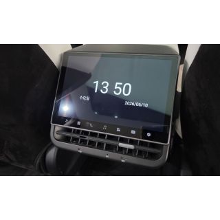 741323