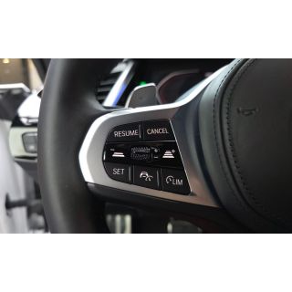 913568