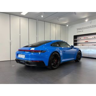 233824
