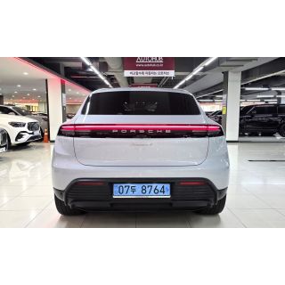 449979