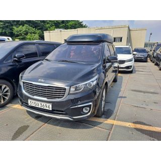 740098