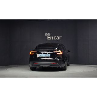 102568