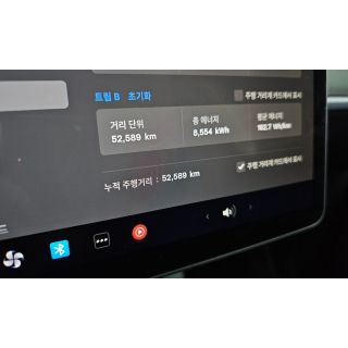 810896