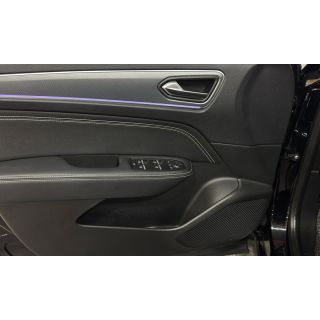 303821