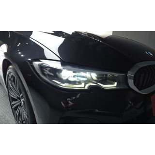 298649