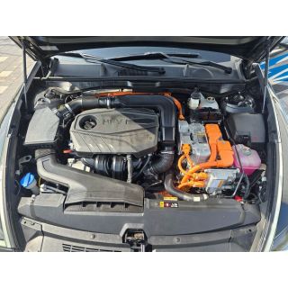 893599