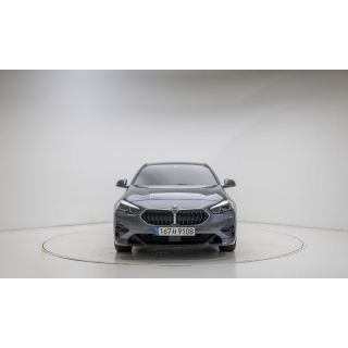 299630