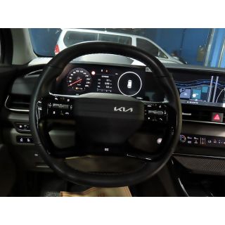 303716