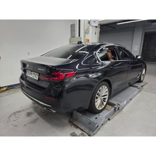 905942