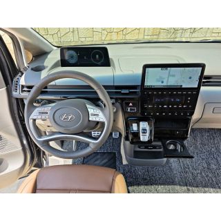 823097