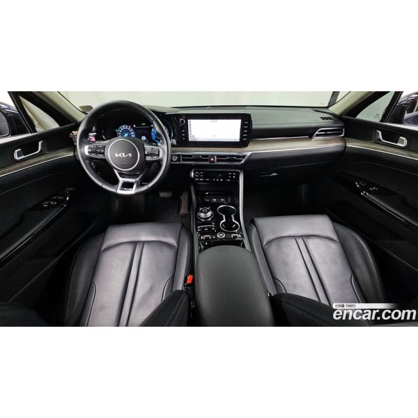 81877