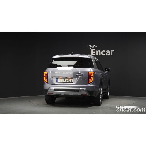 123233