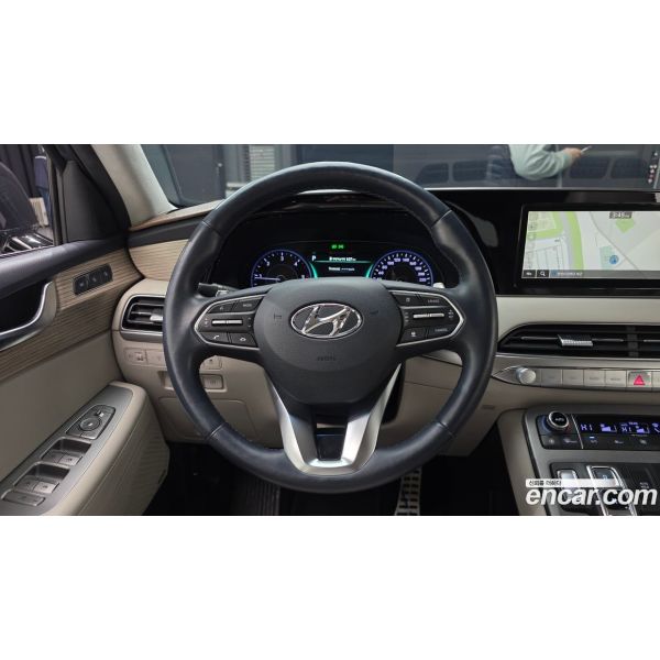 631137