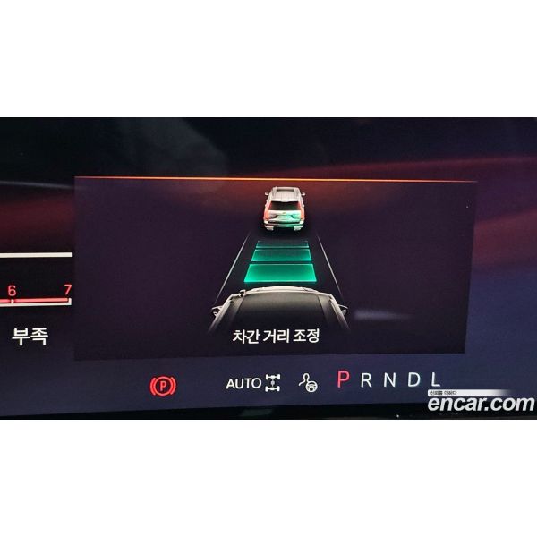 743512