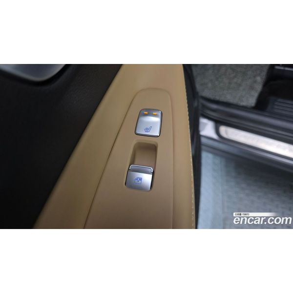 211020