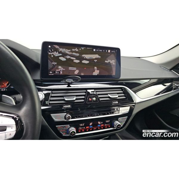 352623