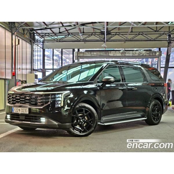 858587