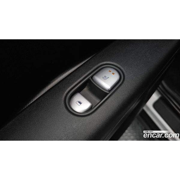 477818