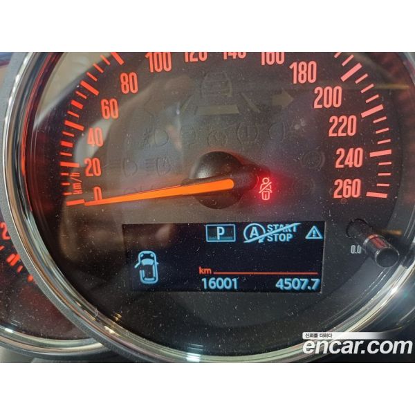 504717