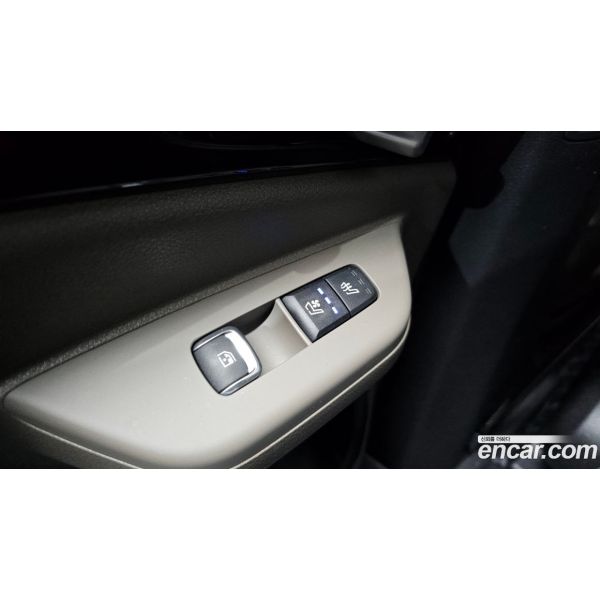 556181