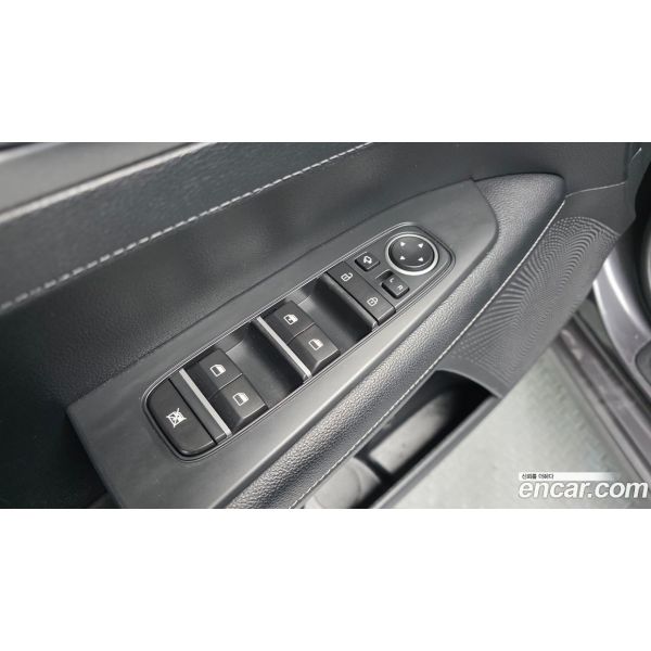 997900