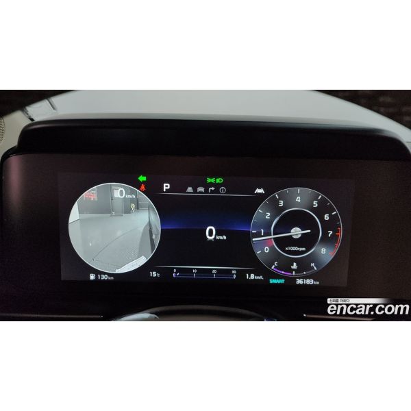 617900