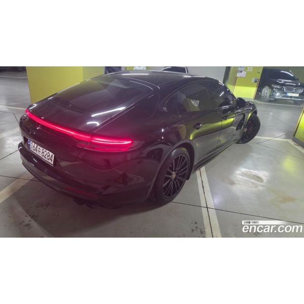 912143
