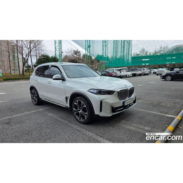 524700