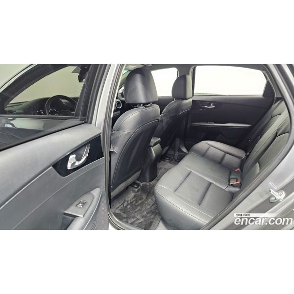 833806