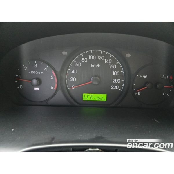 888501