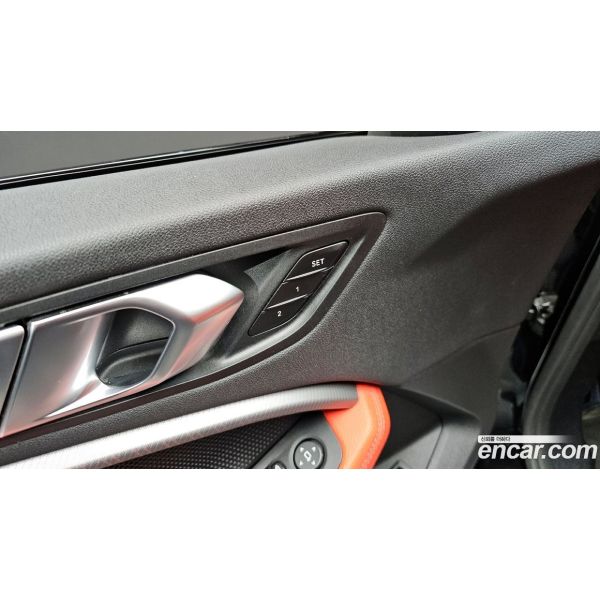 636352