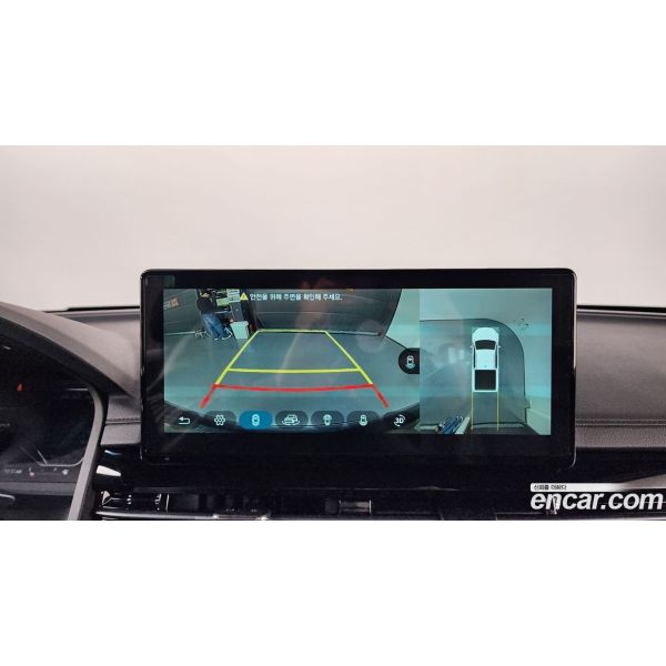 895838