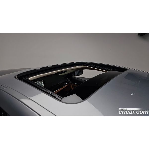 991740