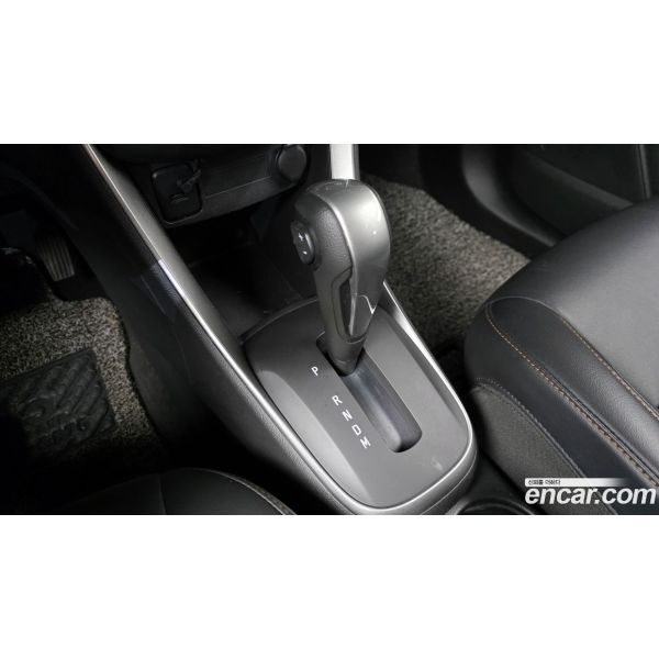 909097