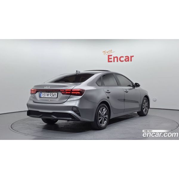 943553